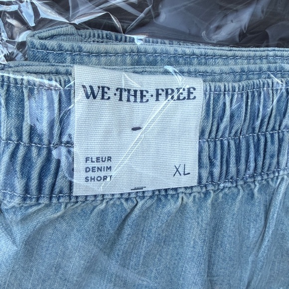 Free People Fleur Pleated Denim Shorts XL Ultra High Rise Belle Blue - Picture 6 of 9